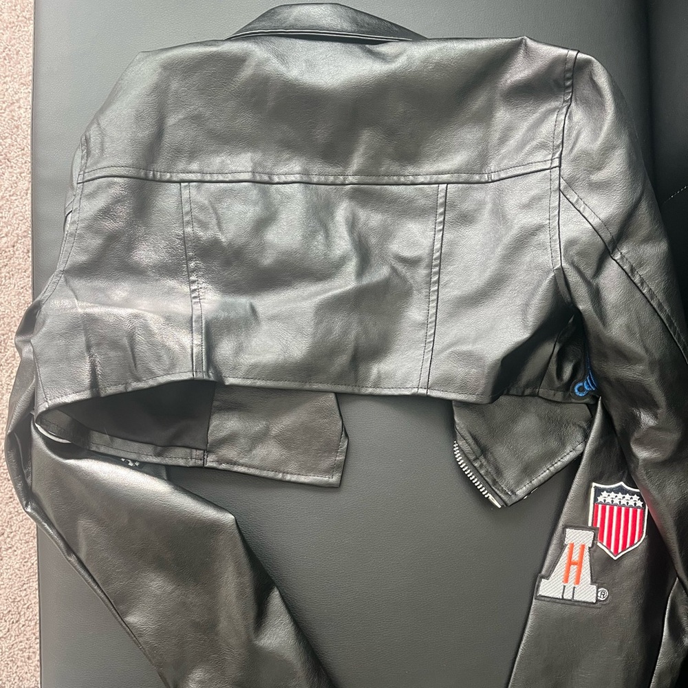Cropped Faux Leather Moto Jacket 🏍️ - Picture 8 of 10